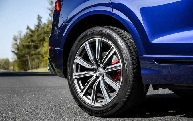 Audi SQ8 cena 375000 przebieg: 76000, rok produkcji 2019 z Wieruszów małe 352